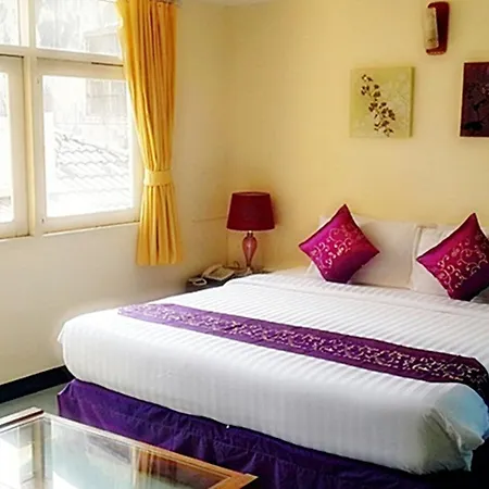 Sawasdee Sukhumvit Inn