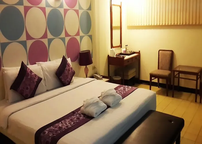 Sawasdee Sukhumvit Hotel 2*